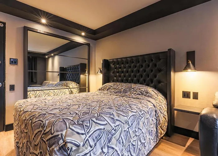 Le Chablis CadillacHotel Montreal